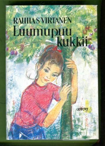 Luumupuu kukkii